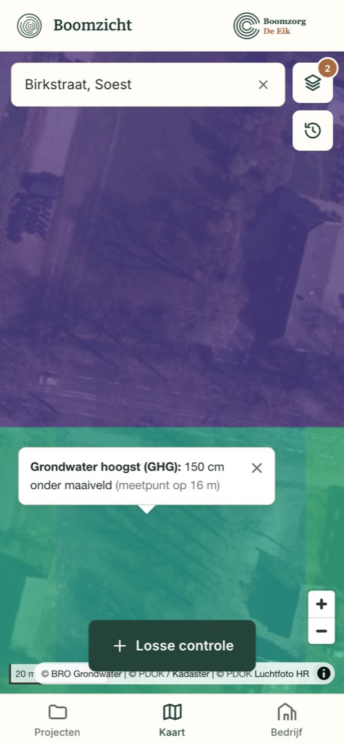 Het kaartscherm van de app bij een opgezochte straat in Soest, met de PDOK-laag grondwater